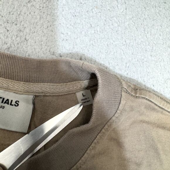 Fear of God Essentials Shirt Mens Large Beige Applique Boxy Khaki Logo Spell Out - Picture 10 of 16